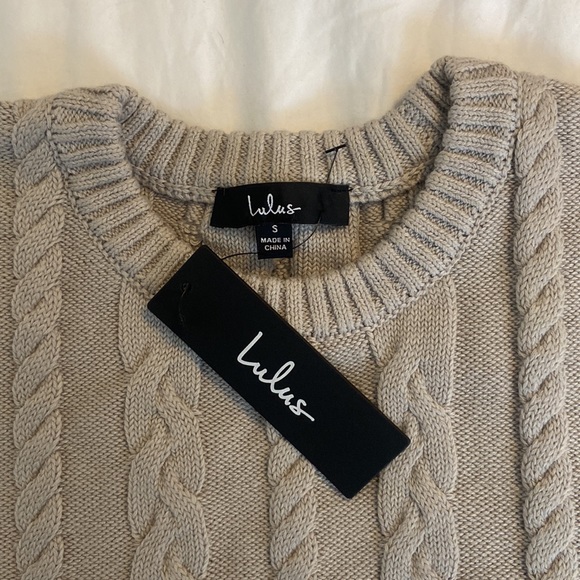 Lulu’s • Cable Knit Set - Picture 7 of 8